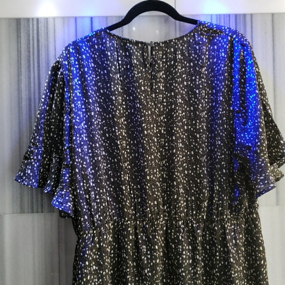 Dress - Picture 7 of 8